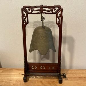 Decorative Asian brass Hanging Bell on Wooden stand w mallet Chinese dinner 18”